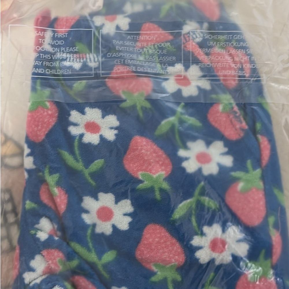 Boden Strawberry and Daisy Print Blue shorts